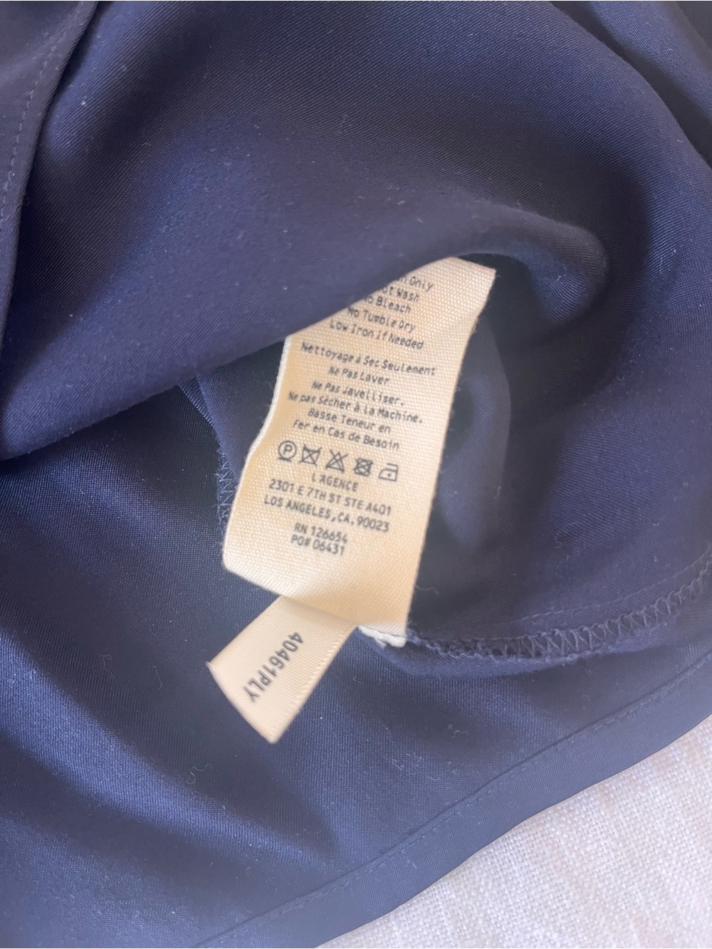 L’Agence Roxane tie front silky top midnight navy blue small - Picture 11 of 11